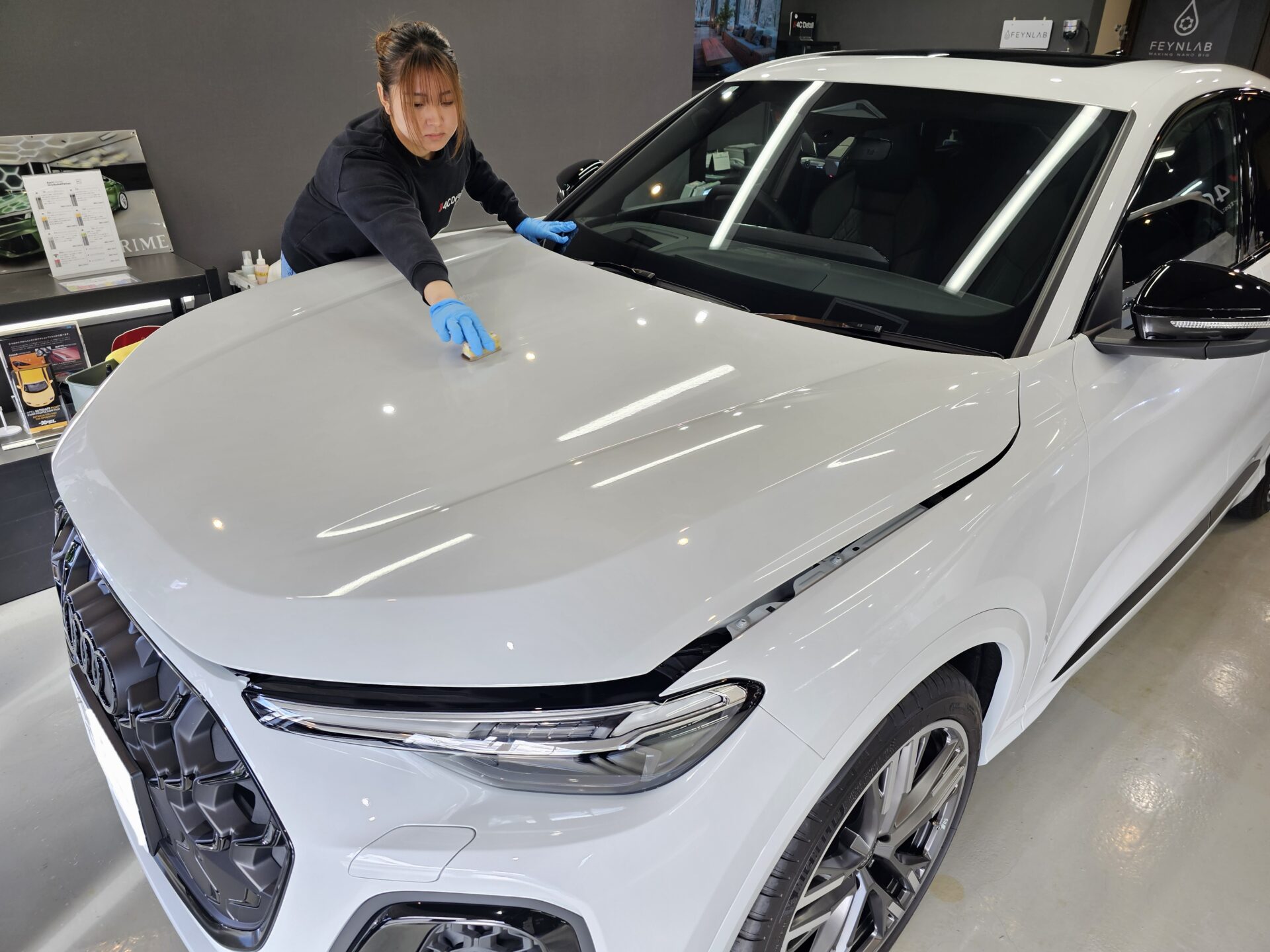 アウディSQ5スポーツバック(GU)新車 GTECHNIQベースコート塗布