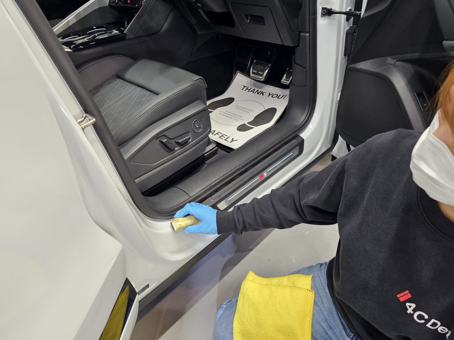 アウディSQ5スポーツバック(GU)新車 ドア内側コーティング