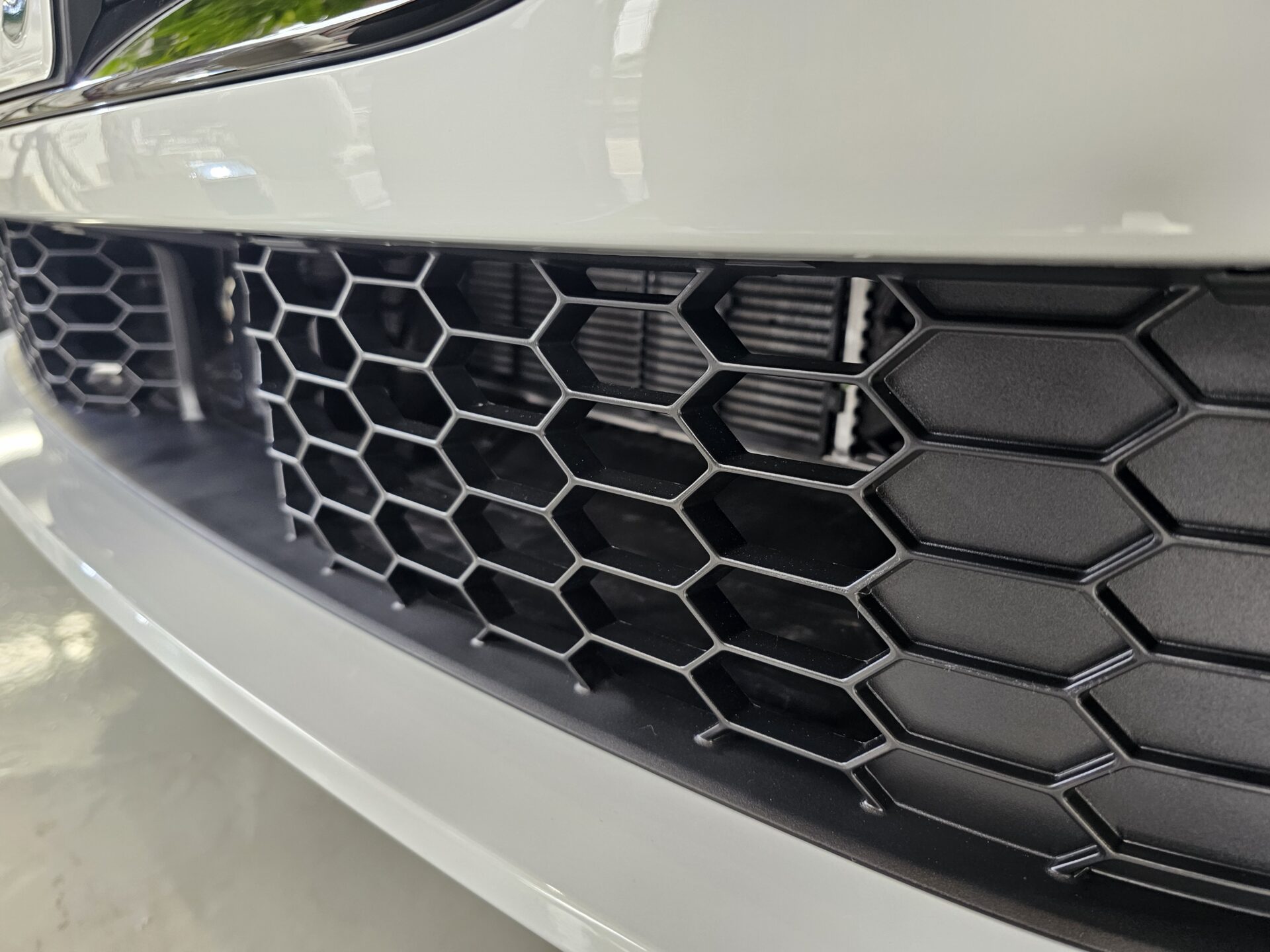 アウディSQ5スポーツバック(GU)新車 フロントグリル仕上がり