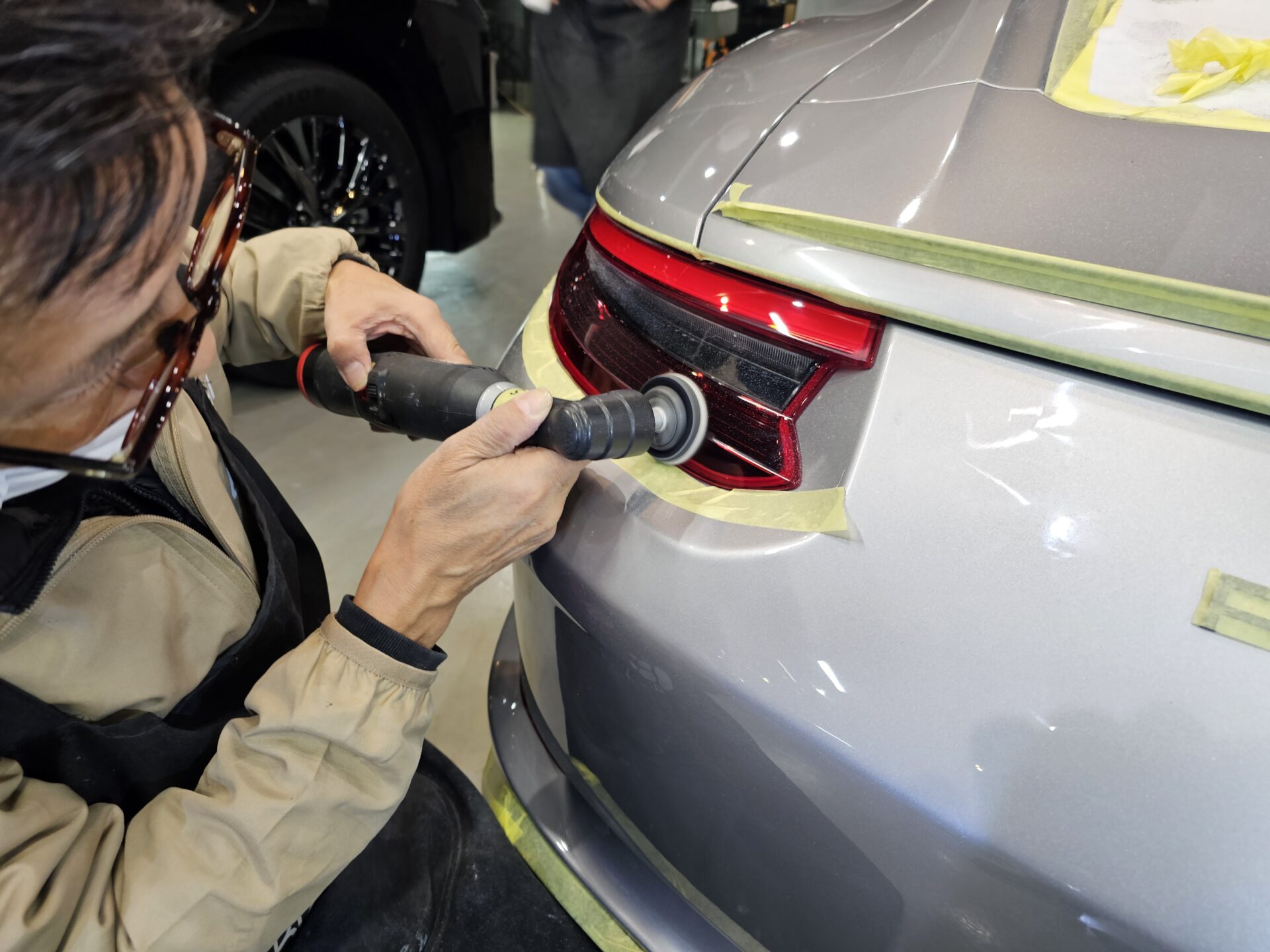 ポルシェ911GT3ツーリング(991) テールライト磨き