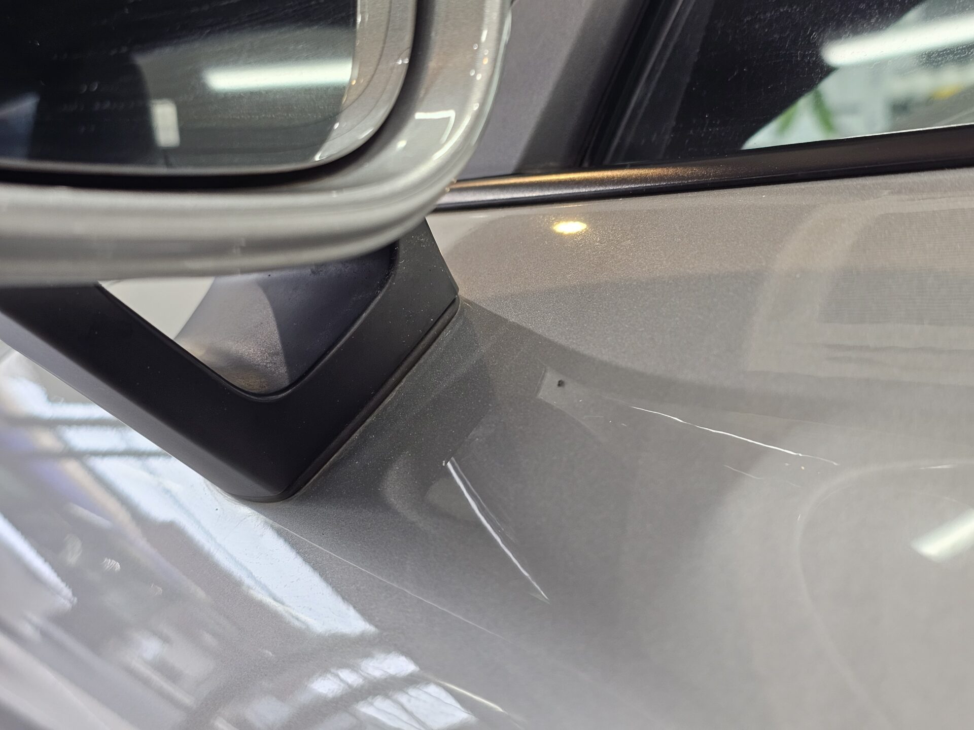 ポルシェ911GT3ツーリング(991) ミラー根本隙間汚れ