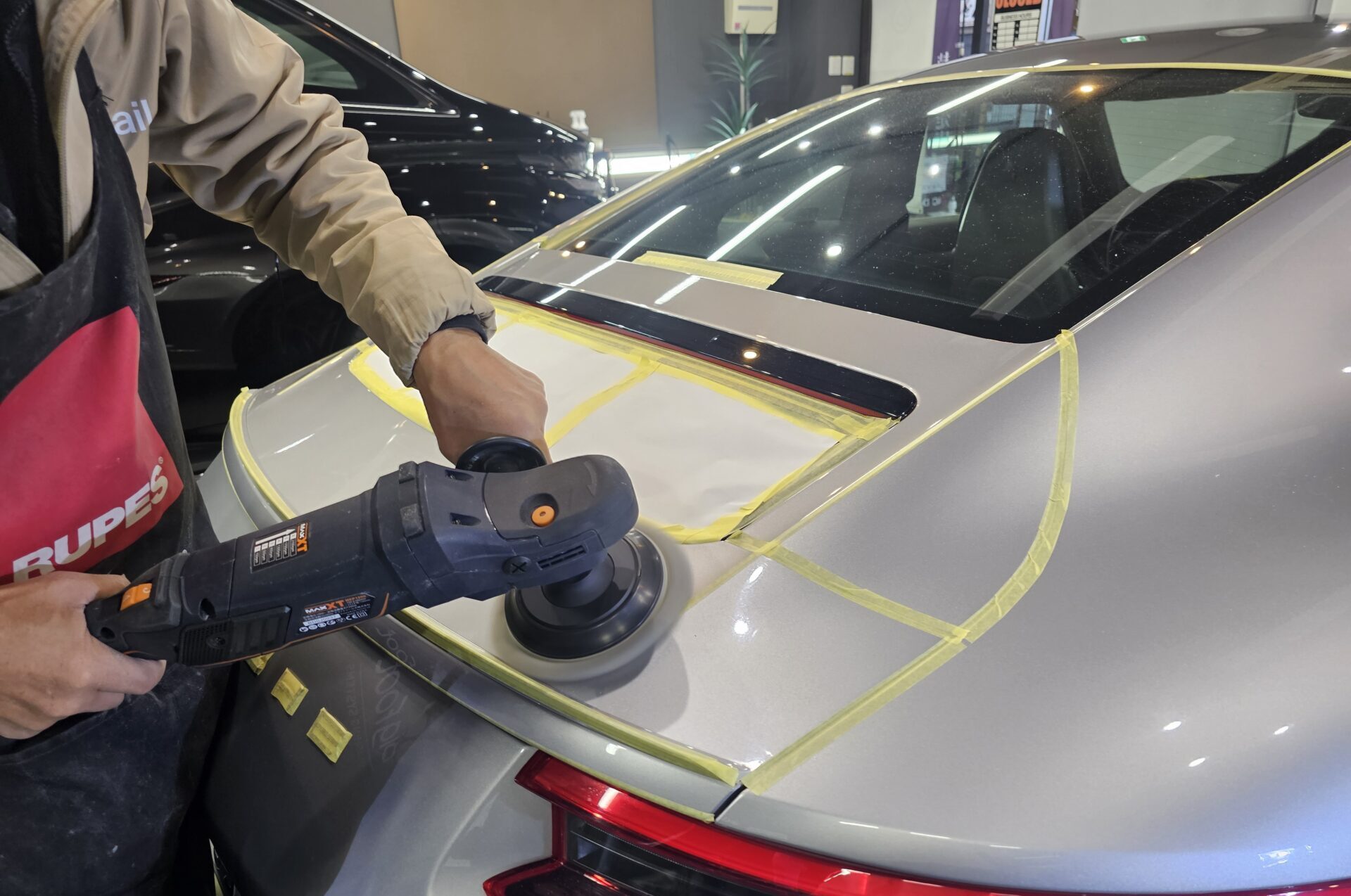 ポルシェ911GT3ツーリング(991) 磨き 研磨