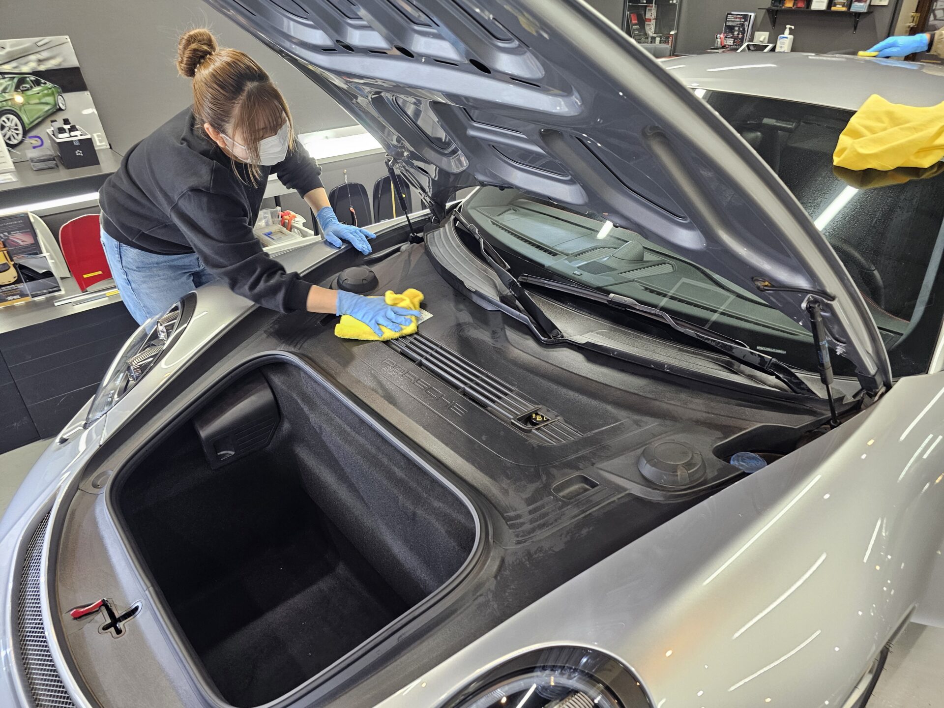 ポルシェ911GT3ツーリング(991) 細部洗浄洗車