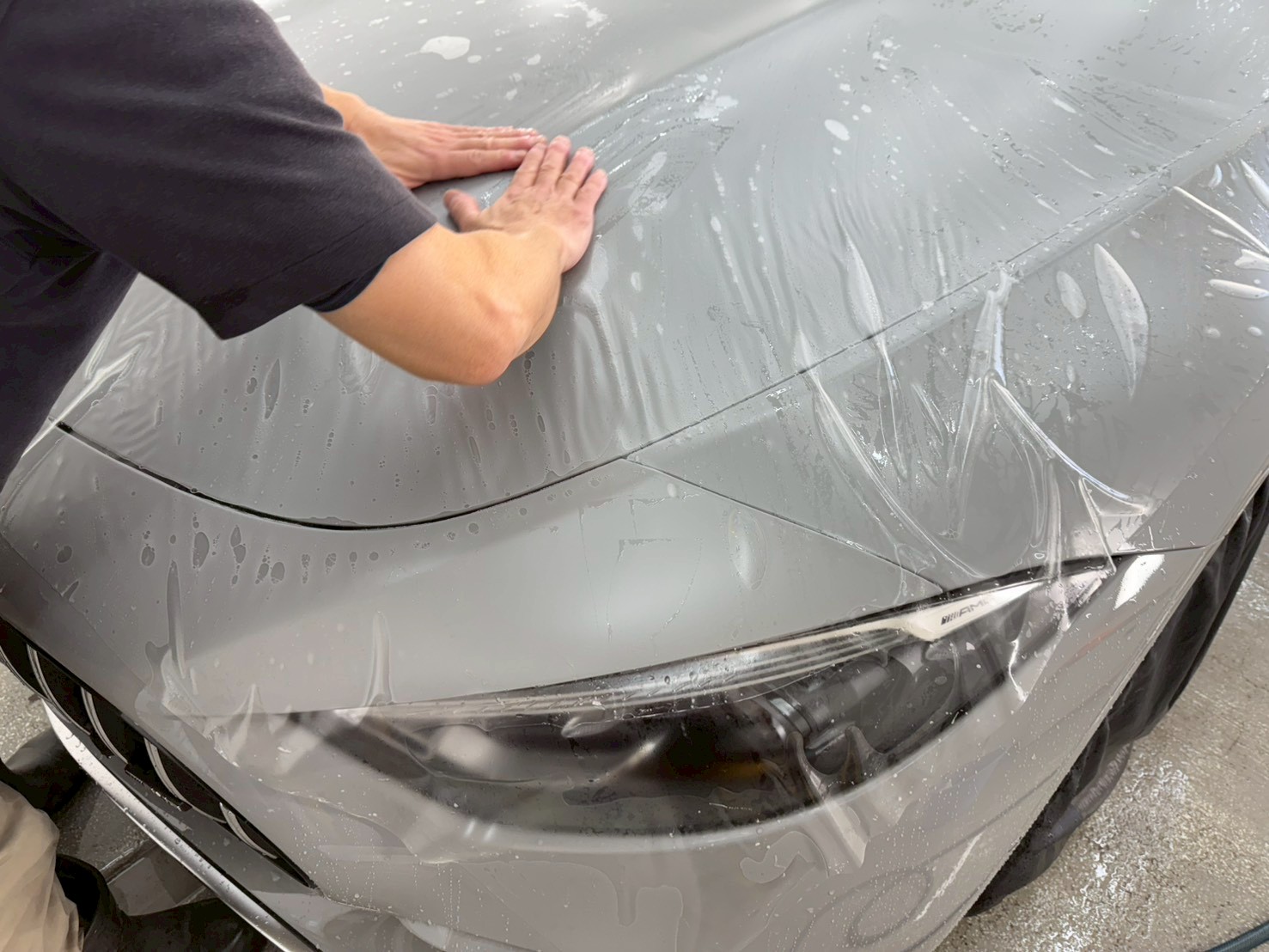 メルセデスベンツAMG SL43 アルペングレー PPF作業風景 (2)