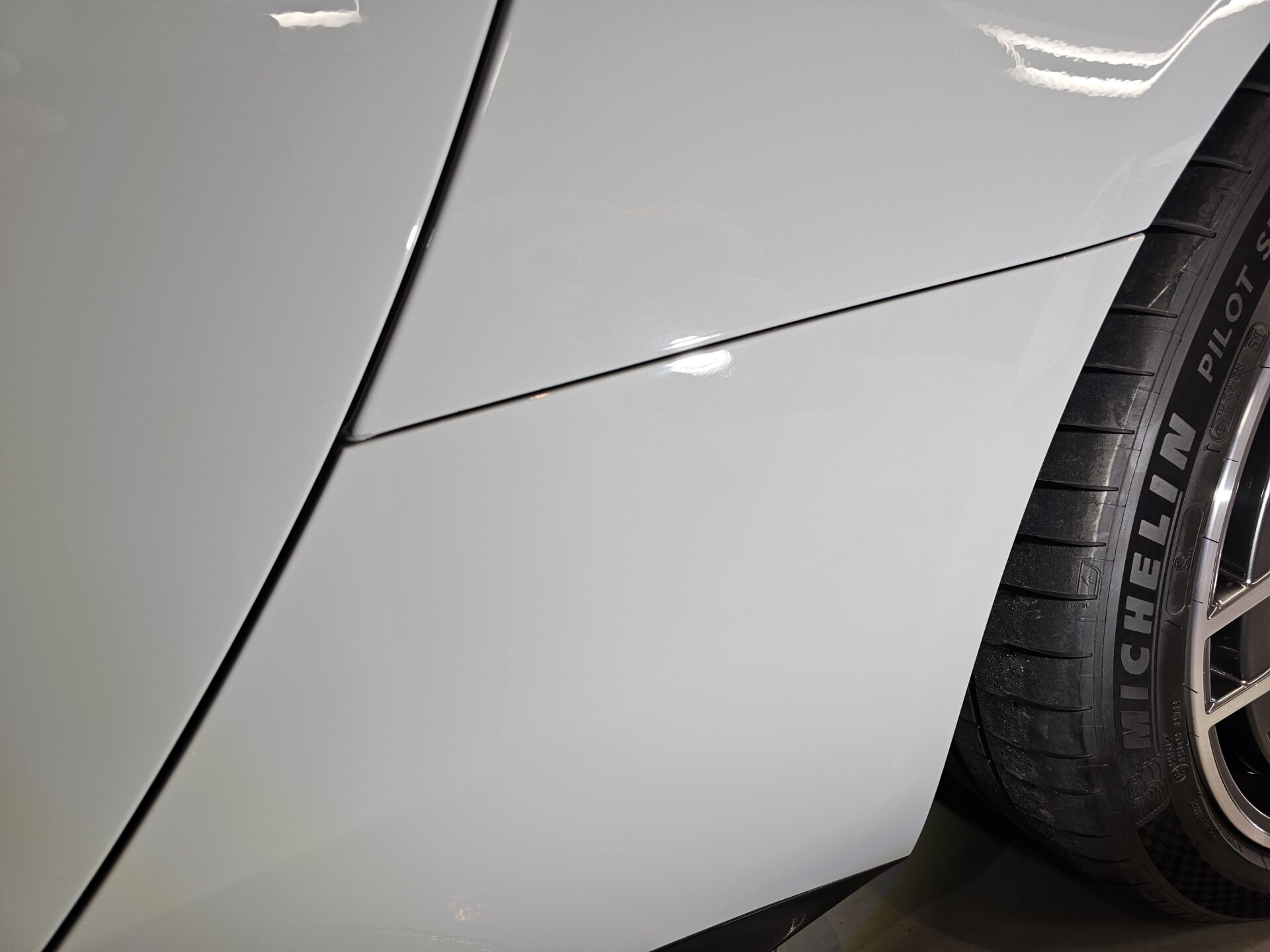 メルセデスベンツAMG SL43 アルペングレー グリース除去 (2)