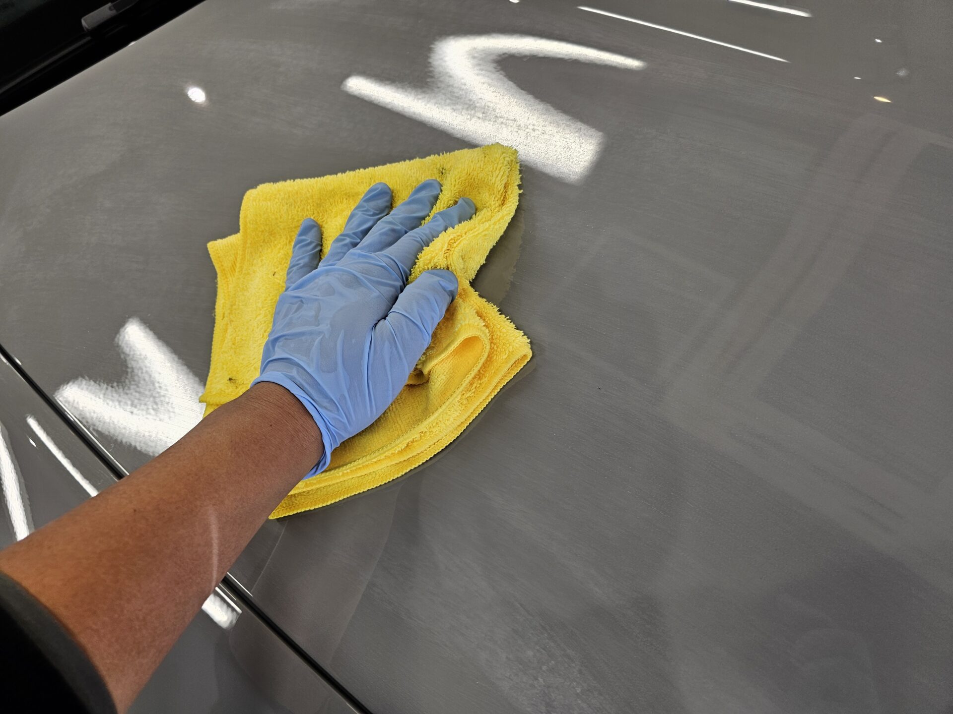 メルセデスベンツAMG SL43 アルペングレー スケール除去作業