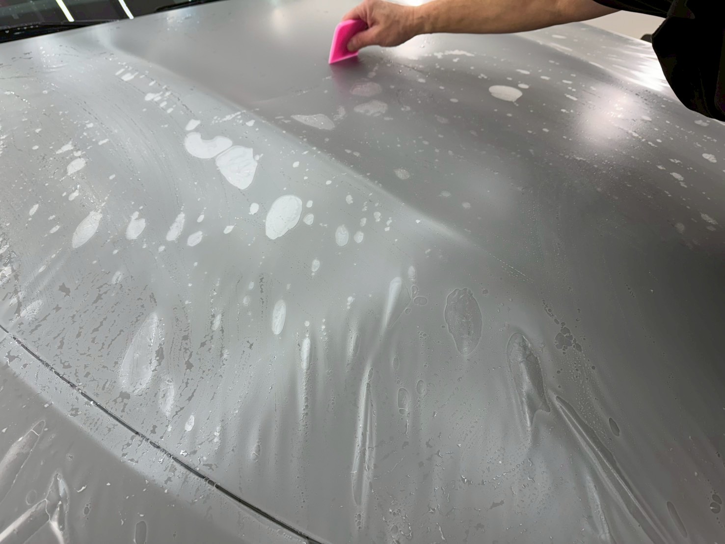 メルセデスベンツAMG SL43 アルペングレー マットプロテクションフィルム施工風景
