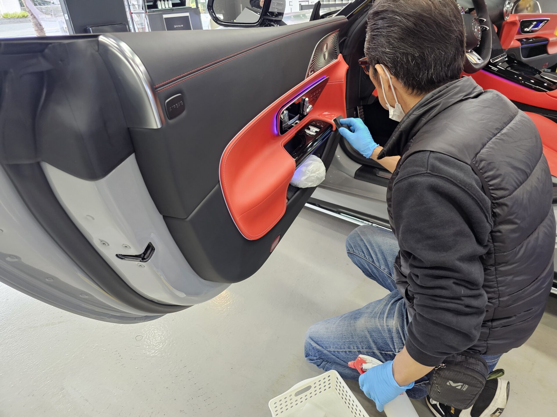 メルセデスベンツAMG SL43 アルペングレー レザー黒ずみ除去