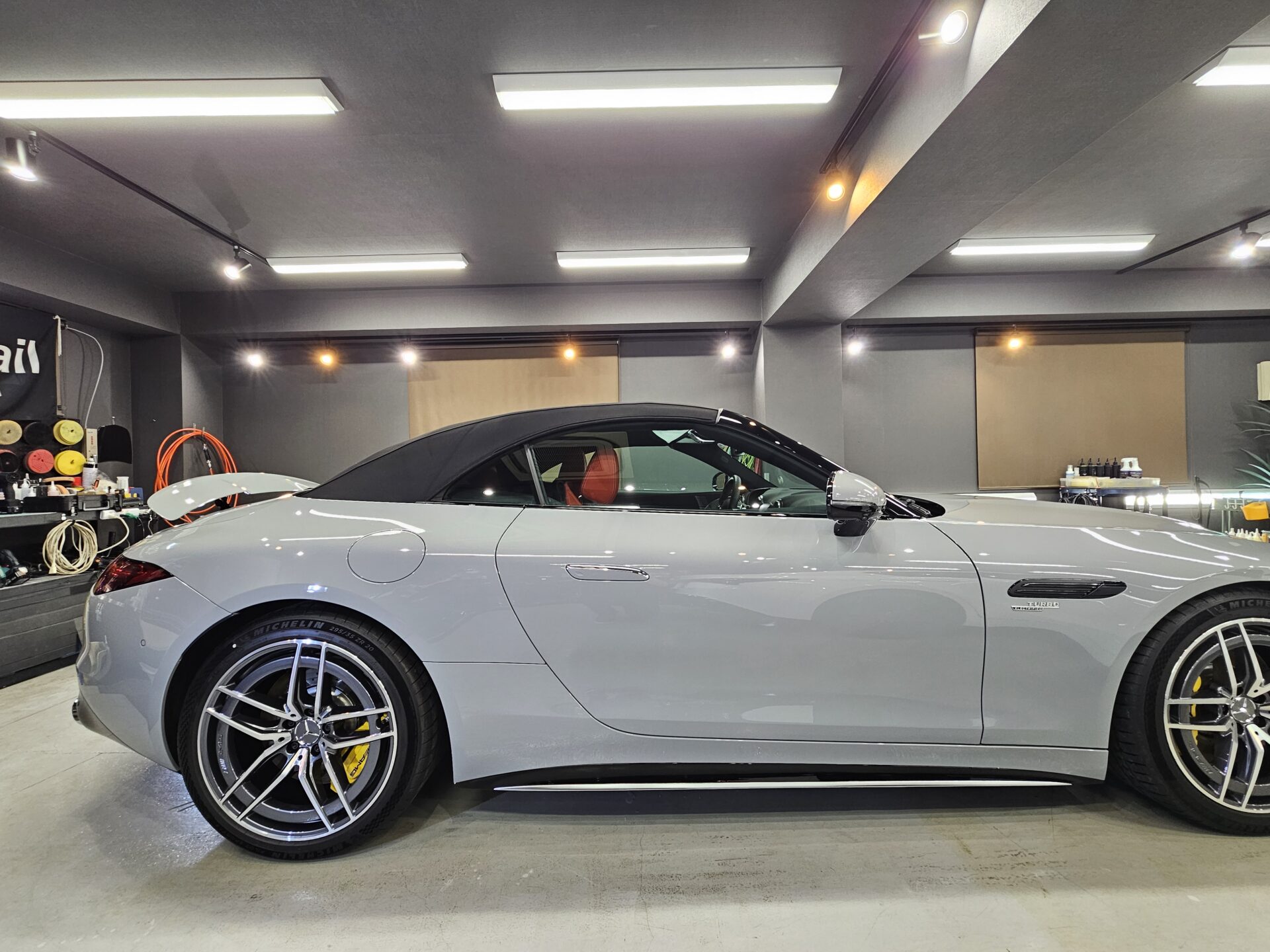 メルセデスベンツAMG SL43 アルペングレー 下地処理 磨き後