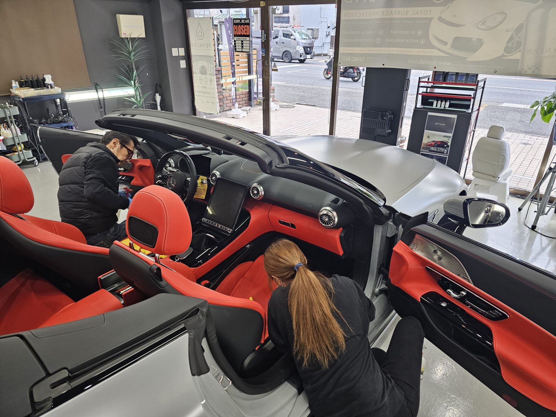 メルセデスベンツAMG SL43 アルペングレー 隅々まで室内クリーニング