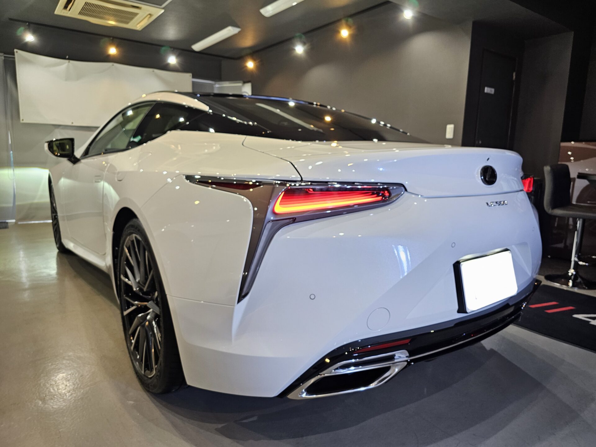 レクサスLC500クーペ 4Cプレミアムボディガラスコーティング内外装フル施工