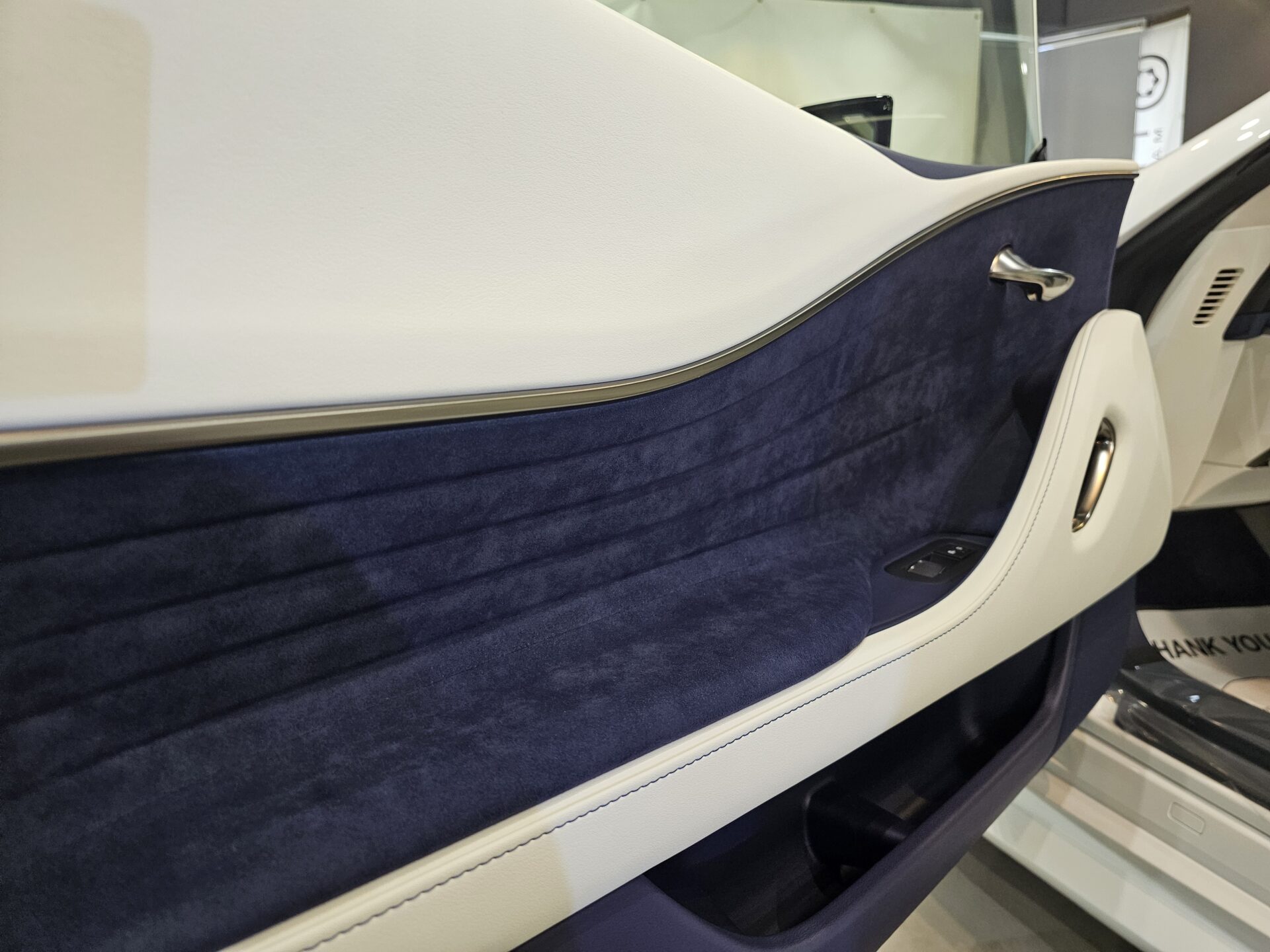 レクサスLC500クーペ アルカンターラコーティング (2)