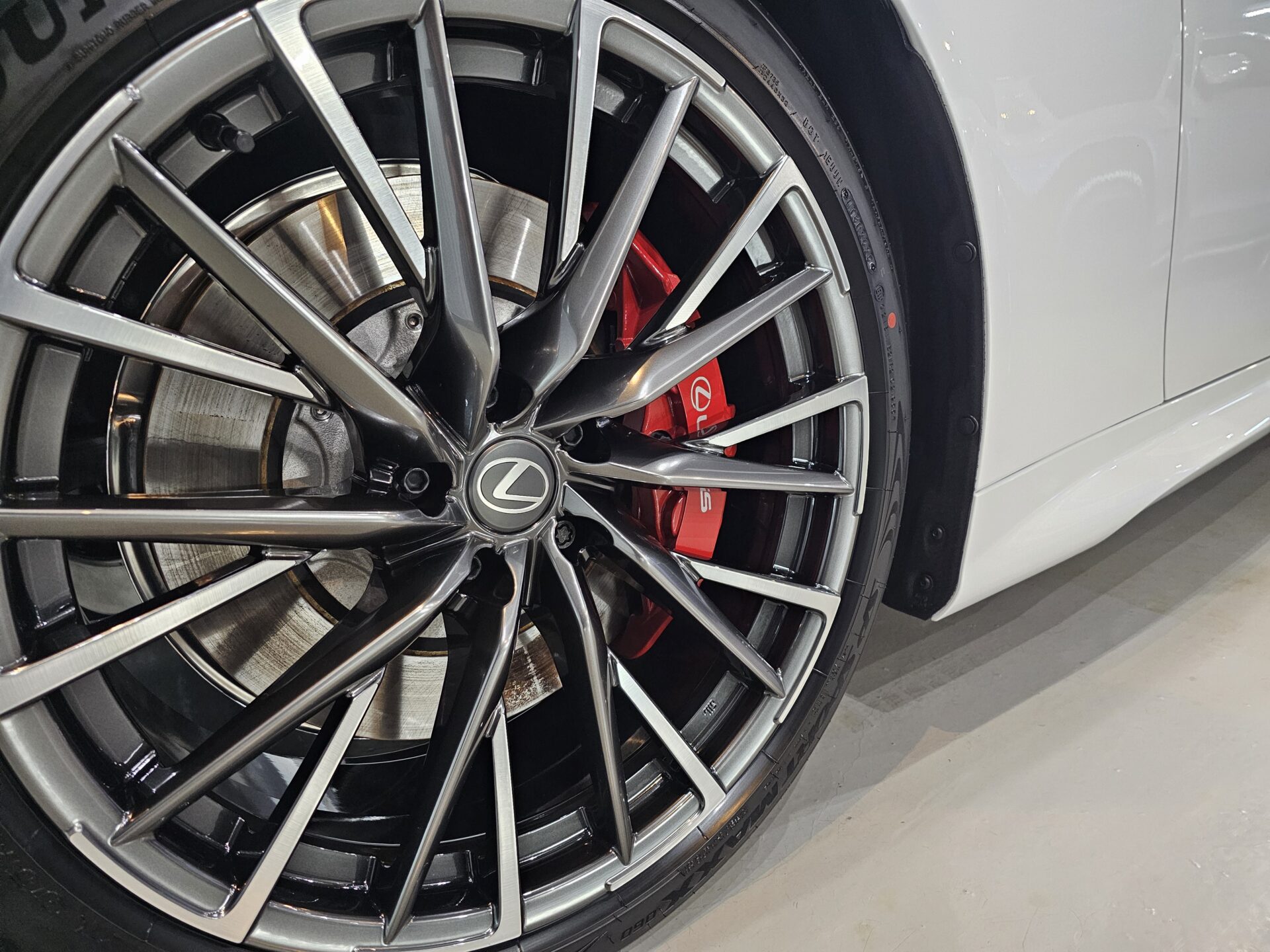 レクサスLC500クーペ ホイールコーティング