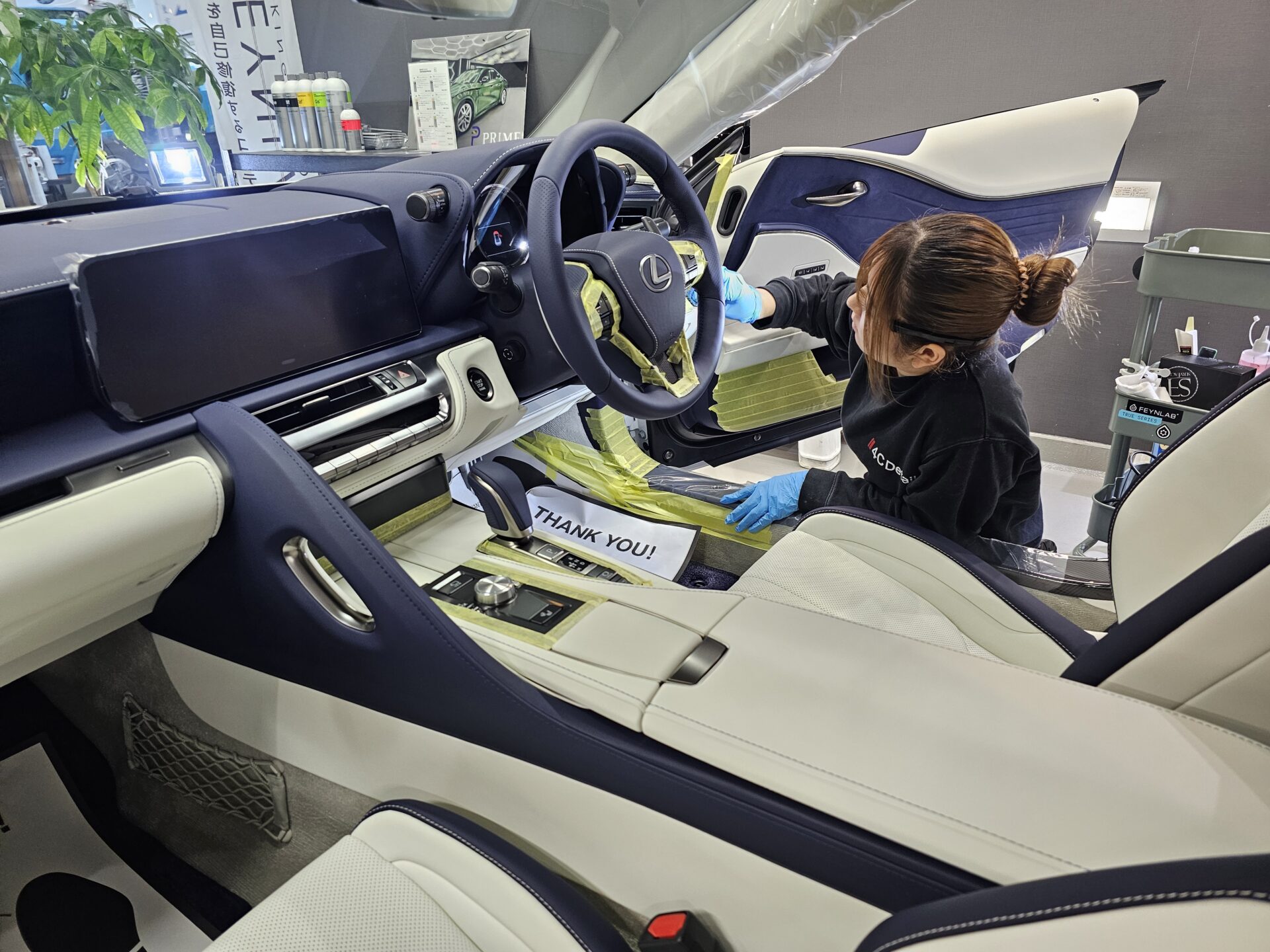 レクサスLC500クーペ レザーシートコーティング施工風景