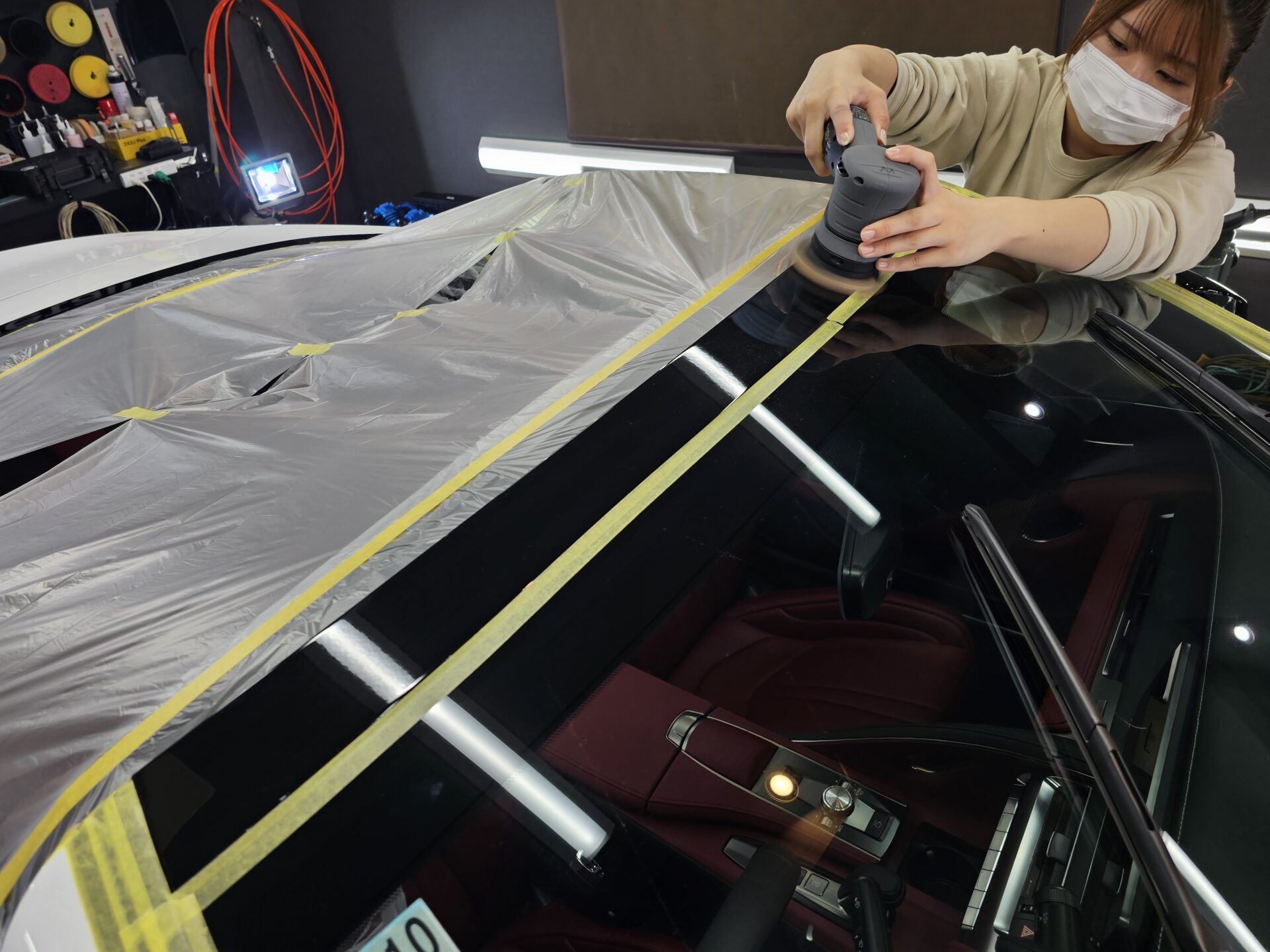 レクサスLC500コンバーチブル最終モデル ピアノブラック塗装磨き