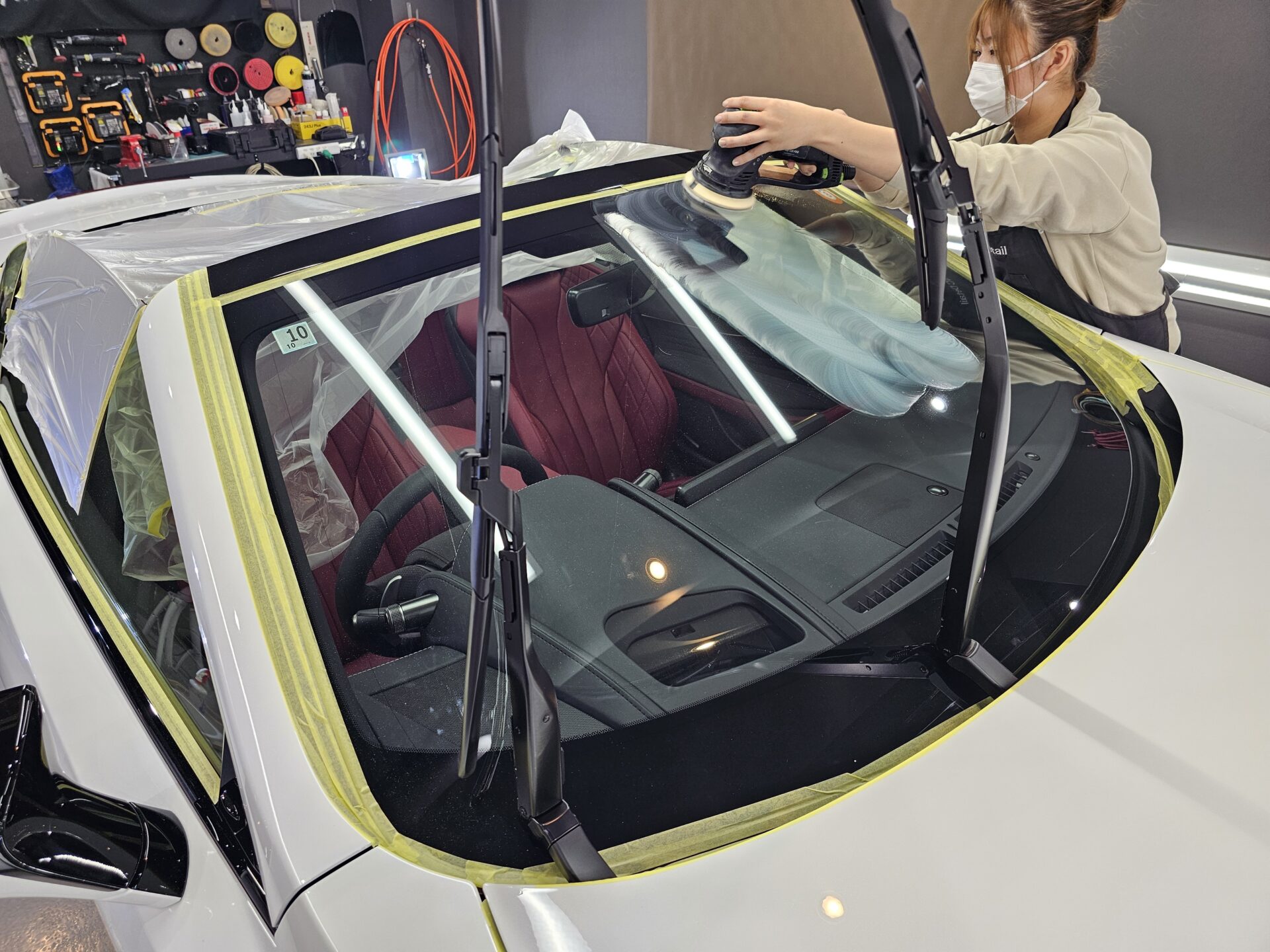 レクサスLC500コンバーチブル最終モデル フロントガラス下地処理