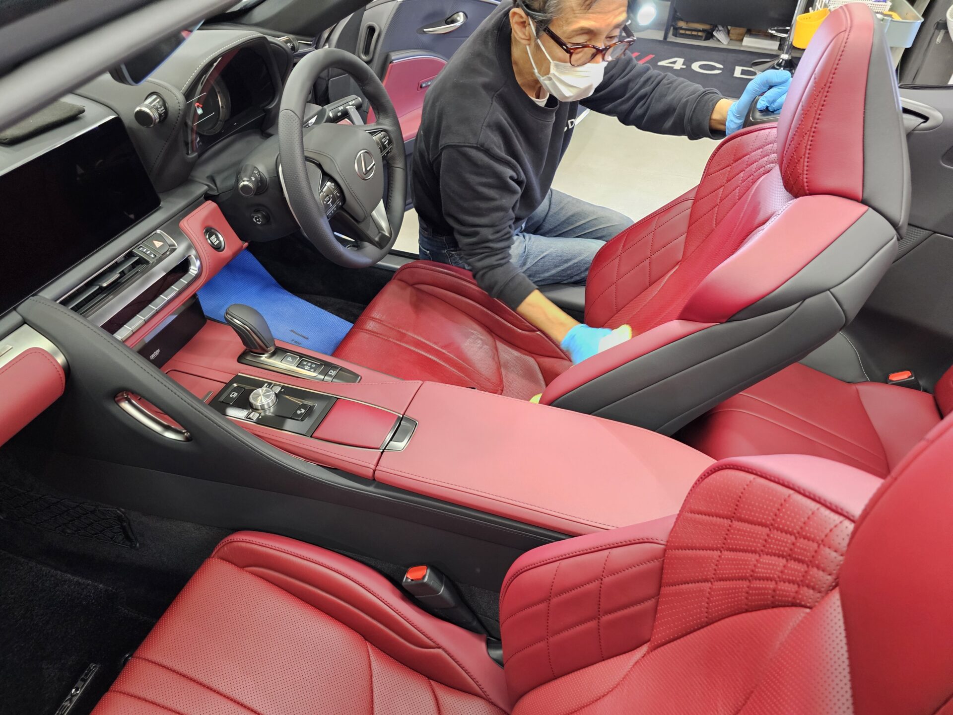 レクサスLC500コンバーチブル最終モデル レザーシートクリーニング