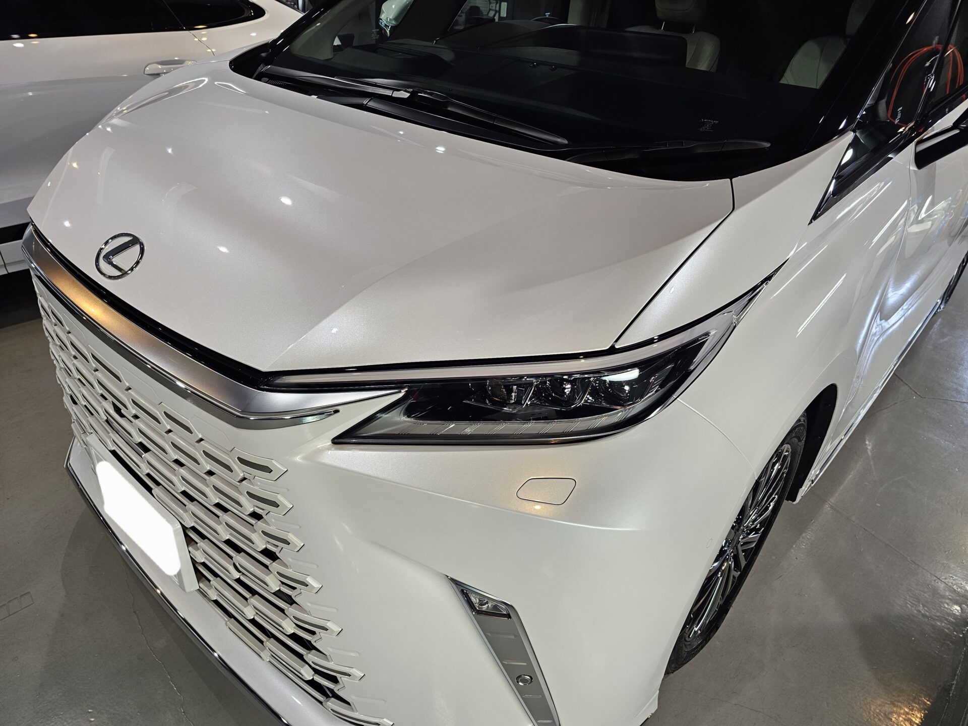 レクサスLM500hバージョンL GTECHNIQ艶