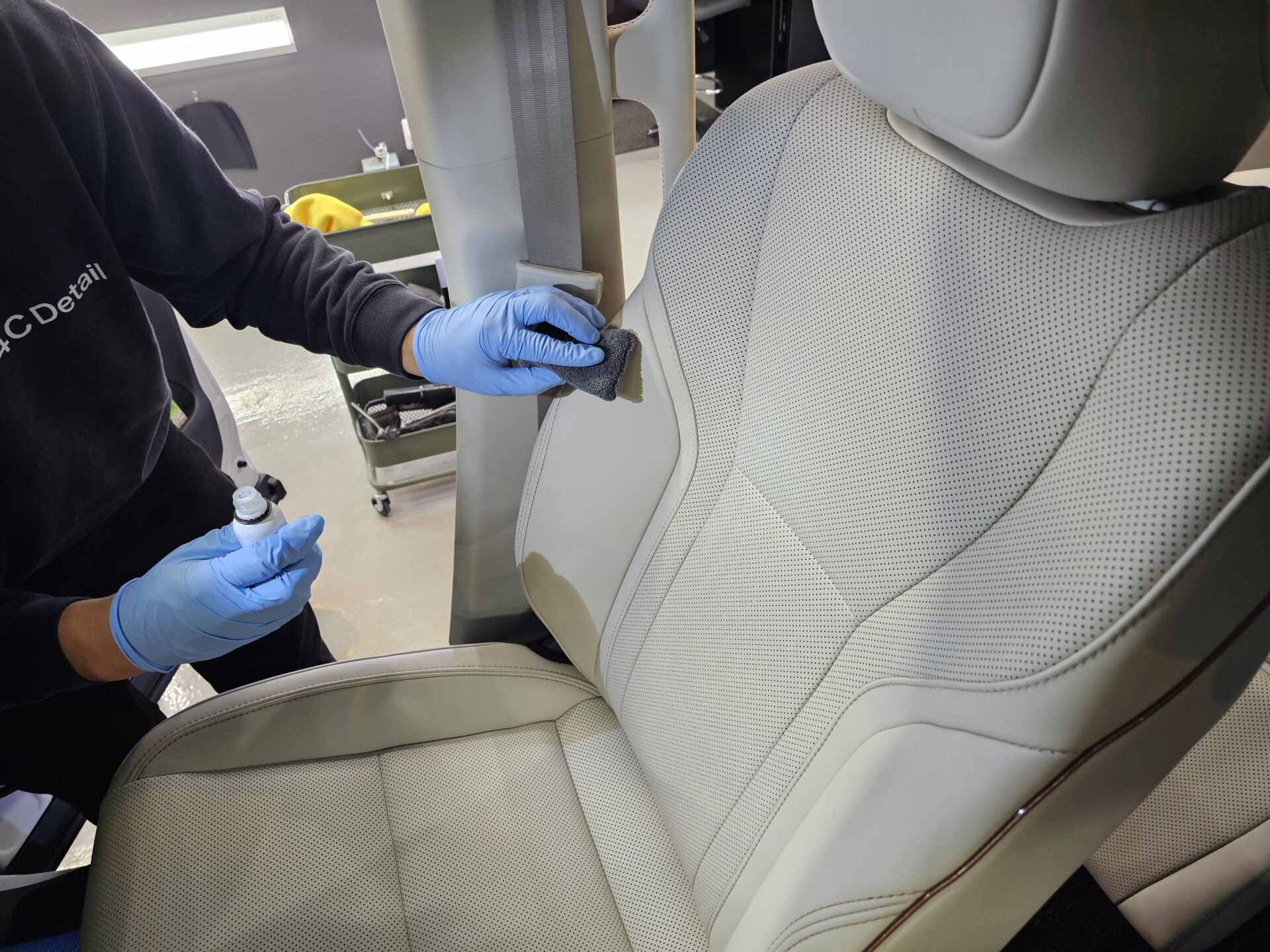 レクサスLM500hバージョンL レザーシートコーティング施工