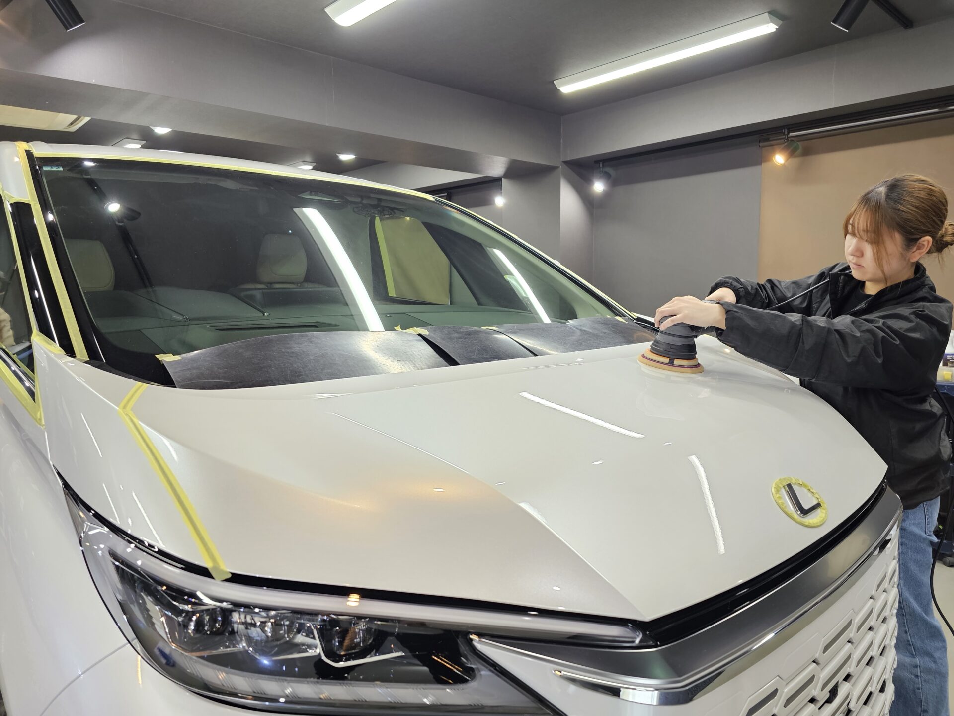 レクサスLM500hバージョンL 下地処理 研磨 磨き