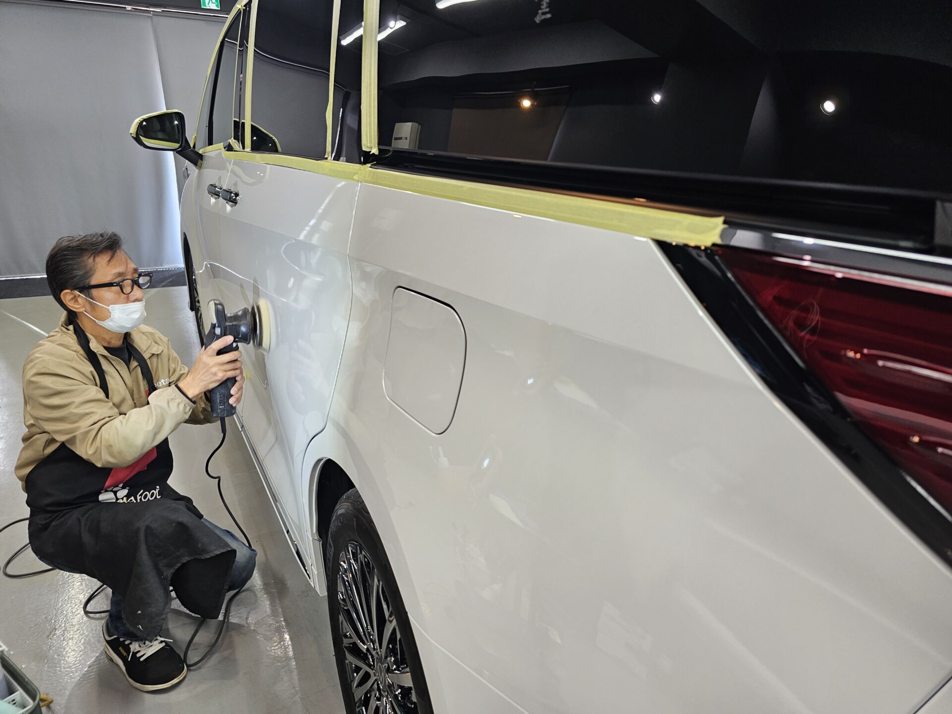 レクサスLM500hバージョンL 研磨 下地処理