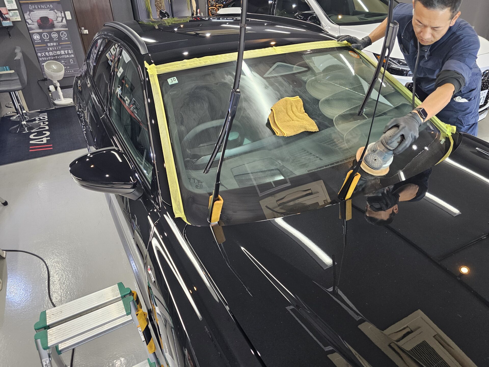 新型アウディA5アバント 新車 スリックフロントガラスコーティング下地処理