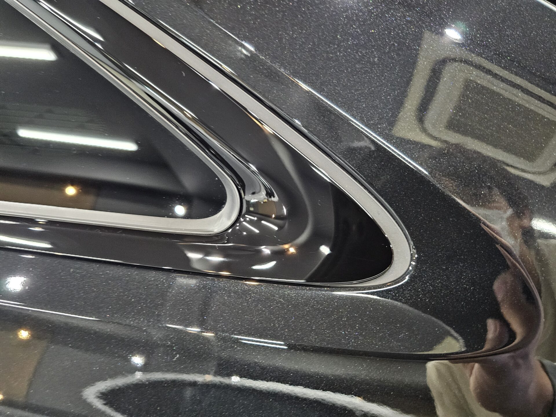 新型アウディA5アバント 新車 モールシミ除去