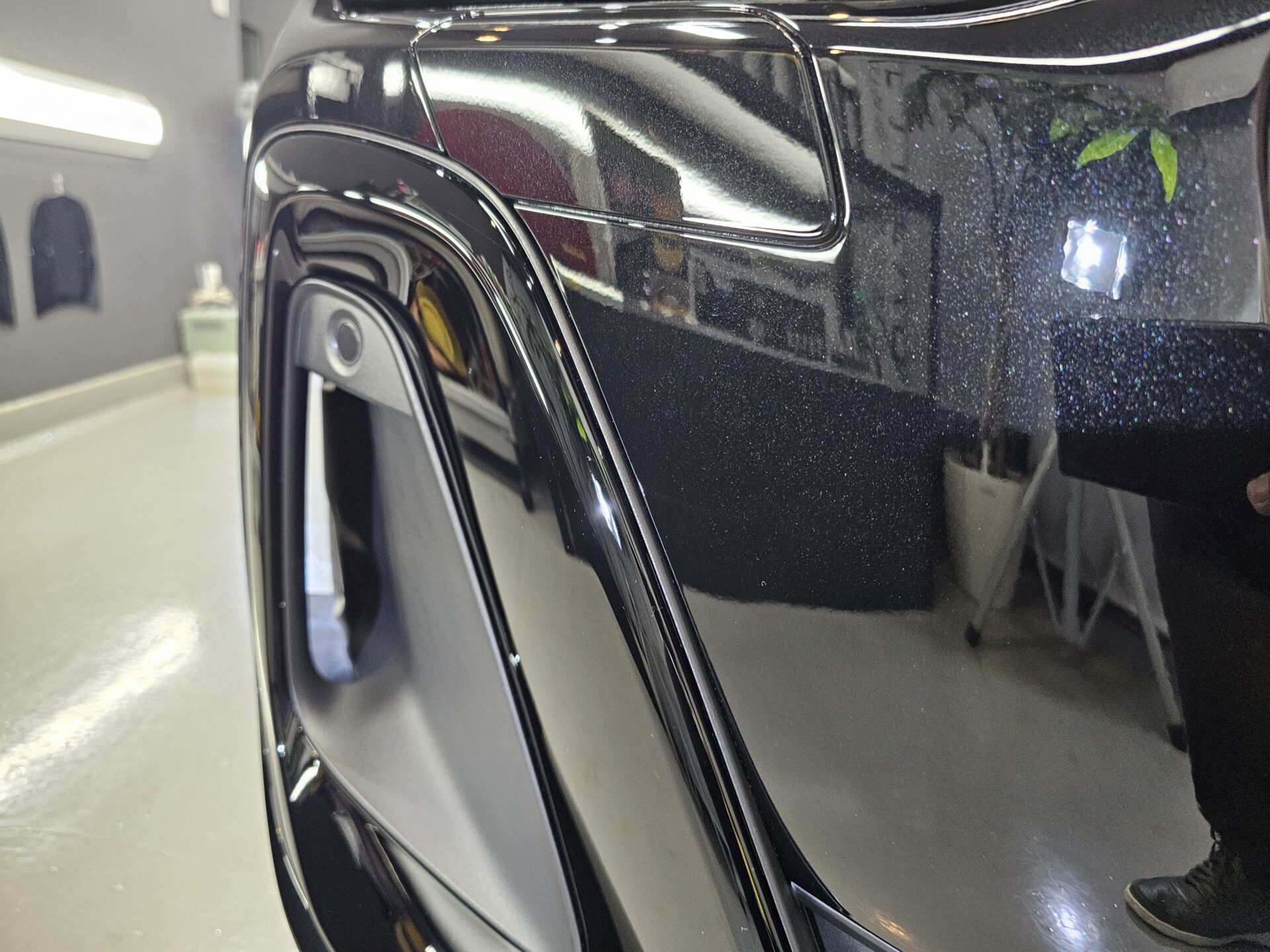 新型アウディA5アバント 新車 付着物除去