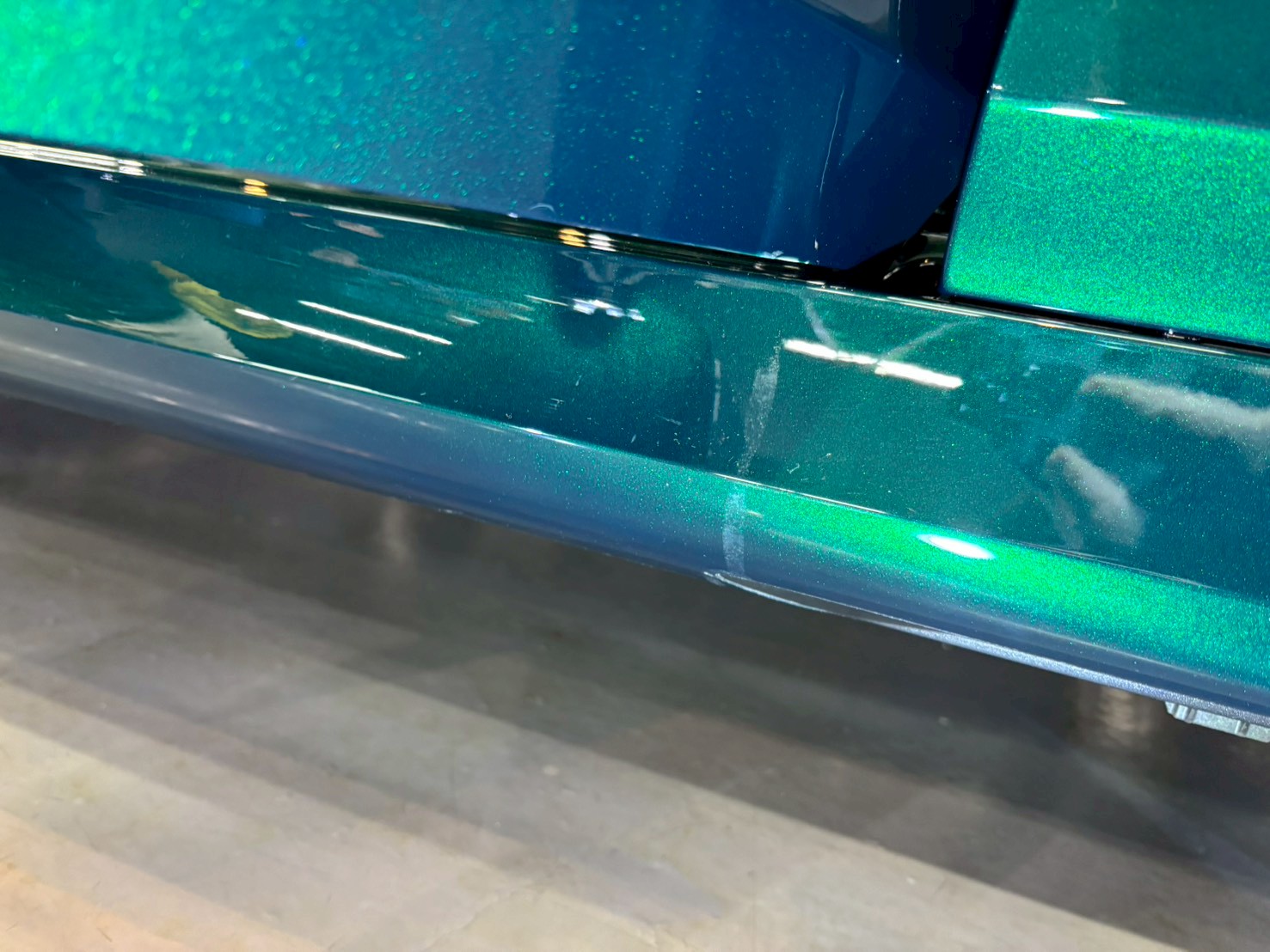 ALPINA B3GT アルピナ 新車 グリース汚れ