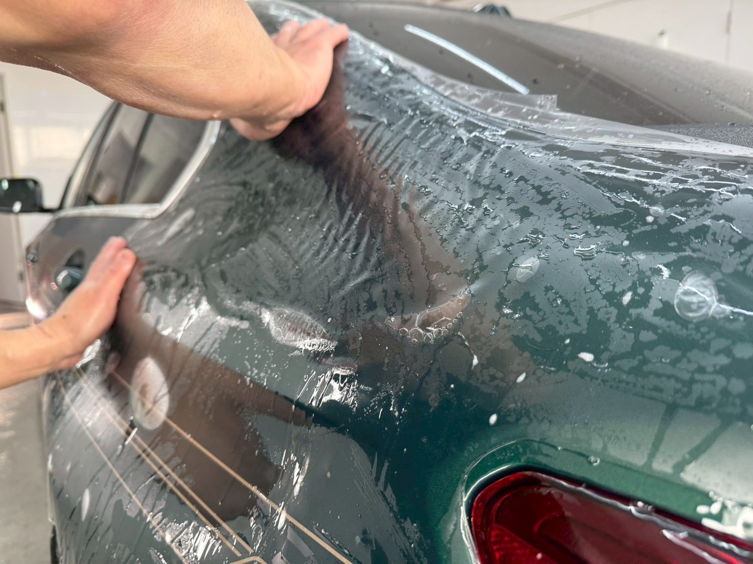 ALPINA B3GT アルピナ 新車 プロテクションフィルム施行 データカットフィルム位置調整