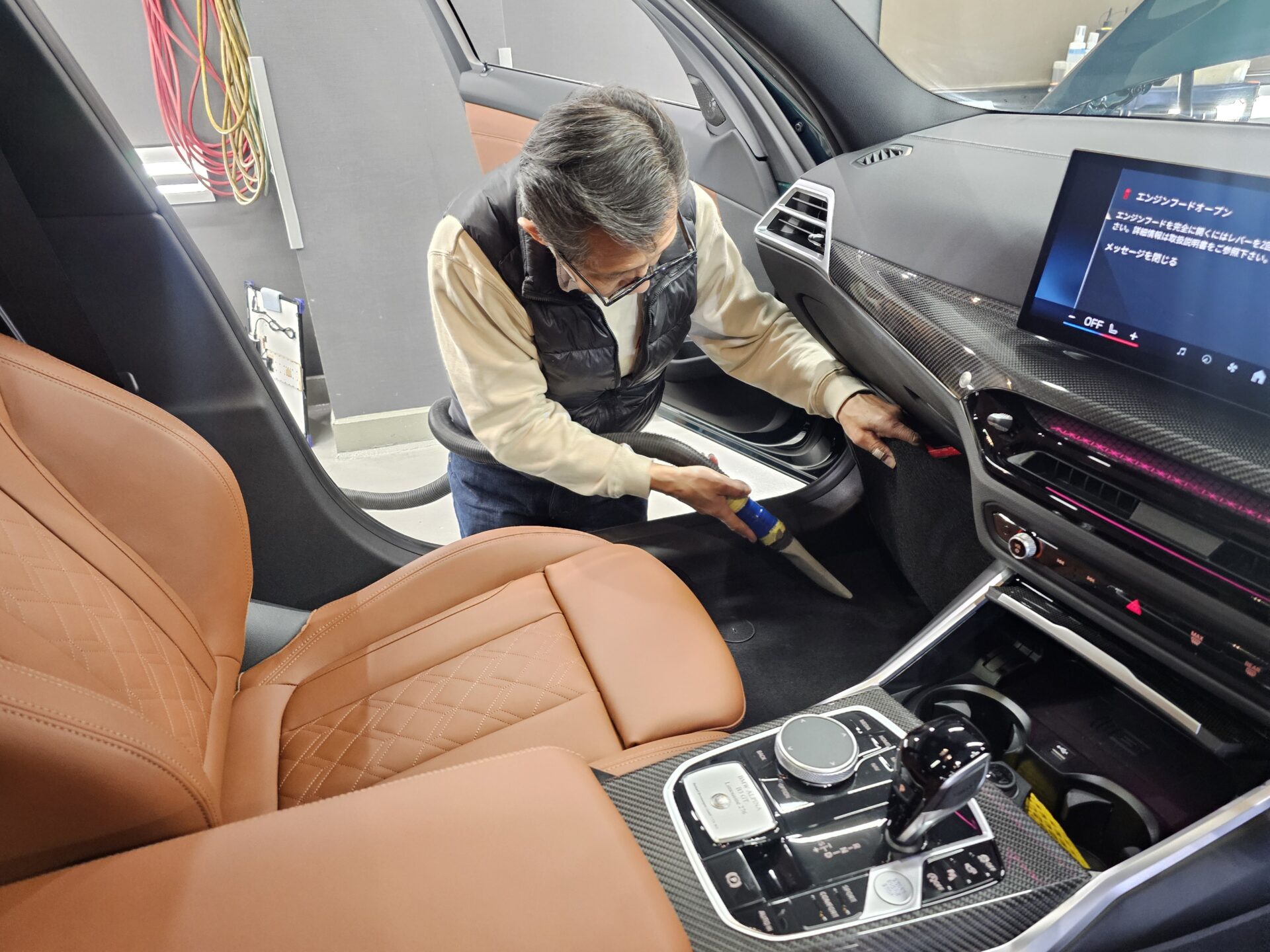 ALPINA B3GT アルピナ 新車 掃除機掛け