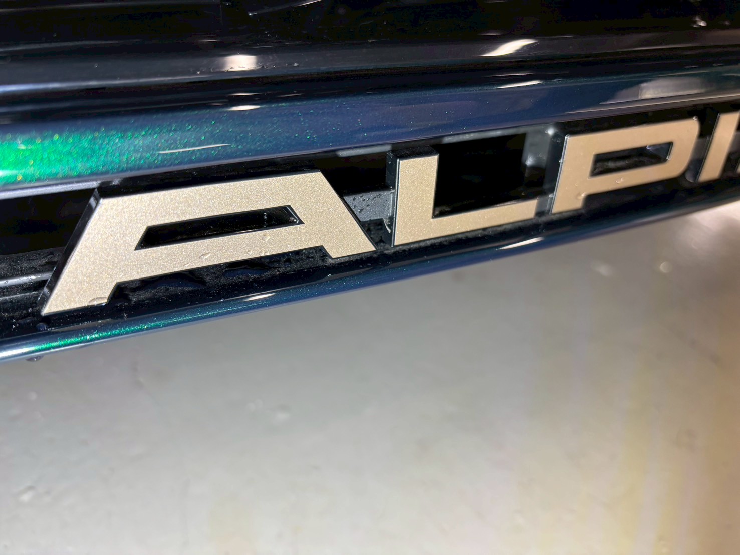 ALPINA B3GT アルピナ 新車 細部汚れ蓄積