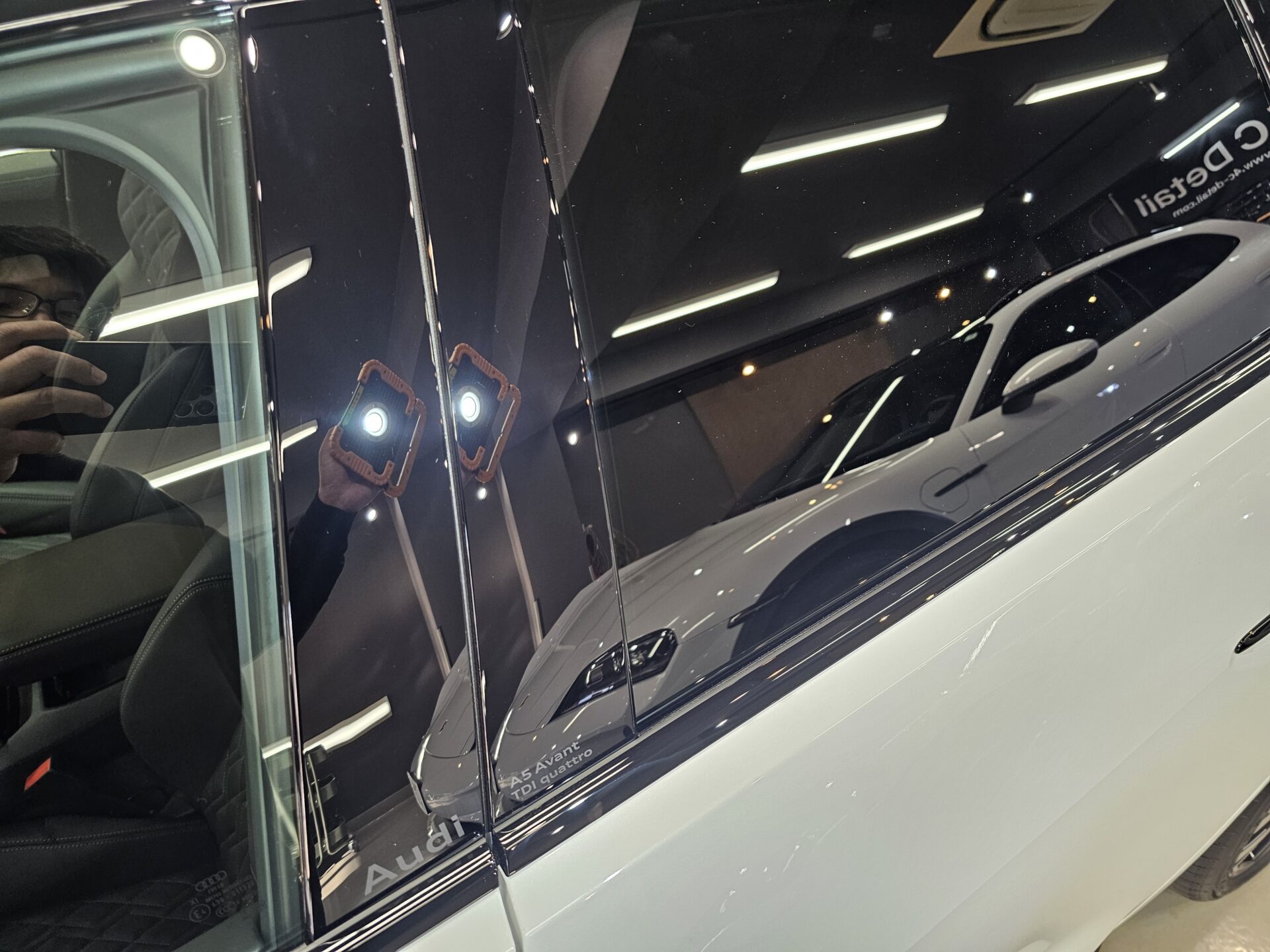 Audi A5Avant new ピラー磨き傷除去