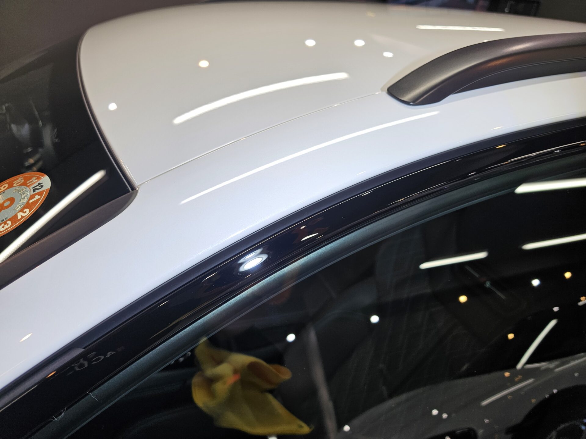 Audi A5Avant new ブラックモール磨き傷除去