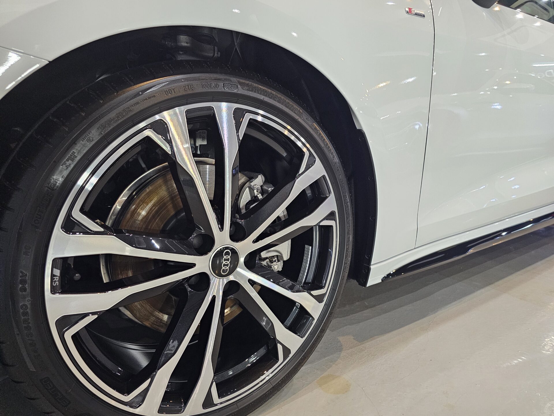 Audi A5Avant new ホイールコーティング