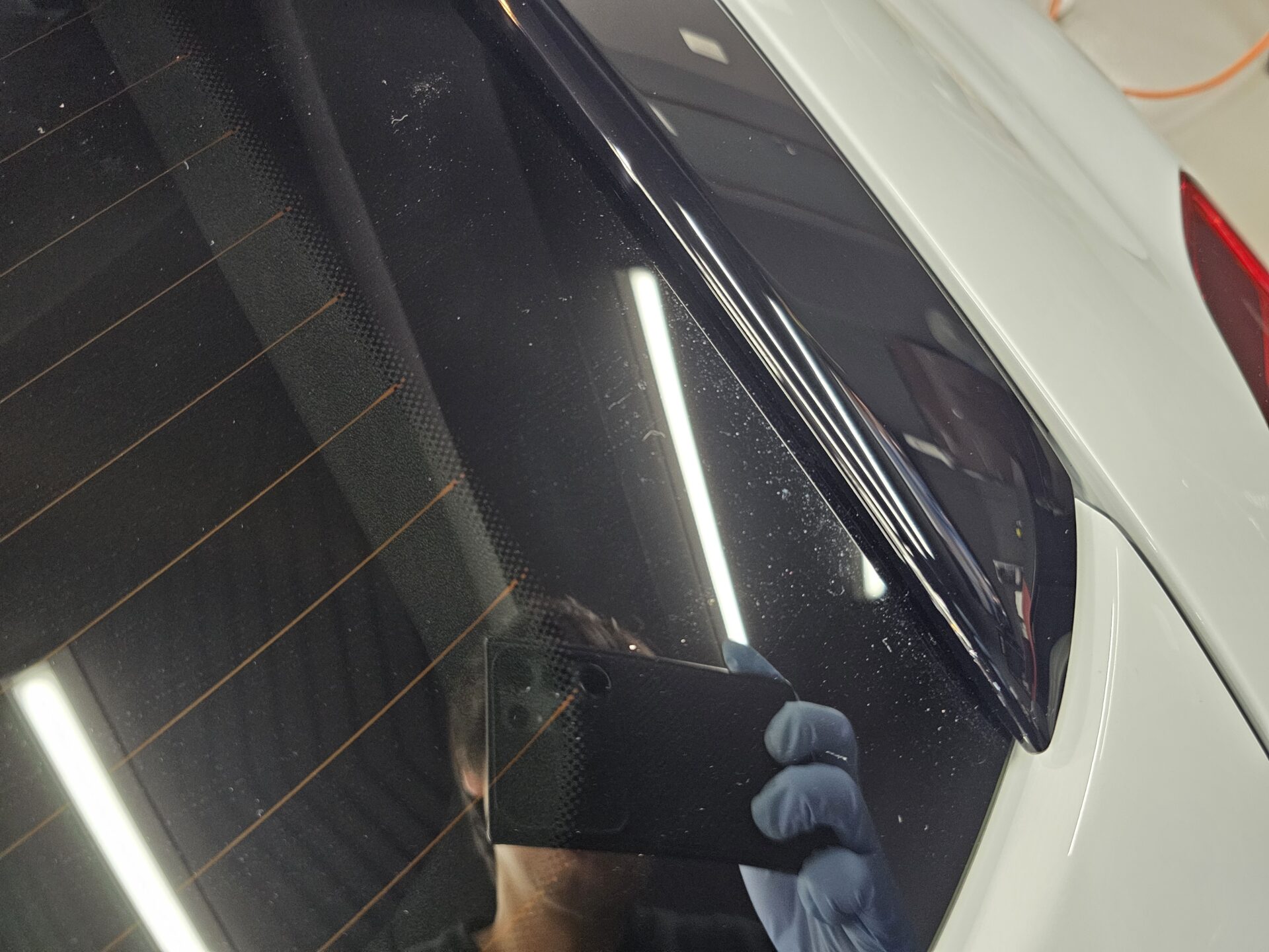 Audi A5Avant new 窓ガラス水シミ固着