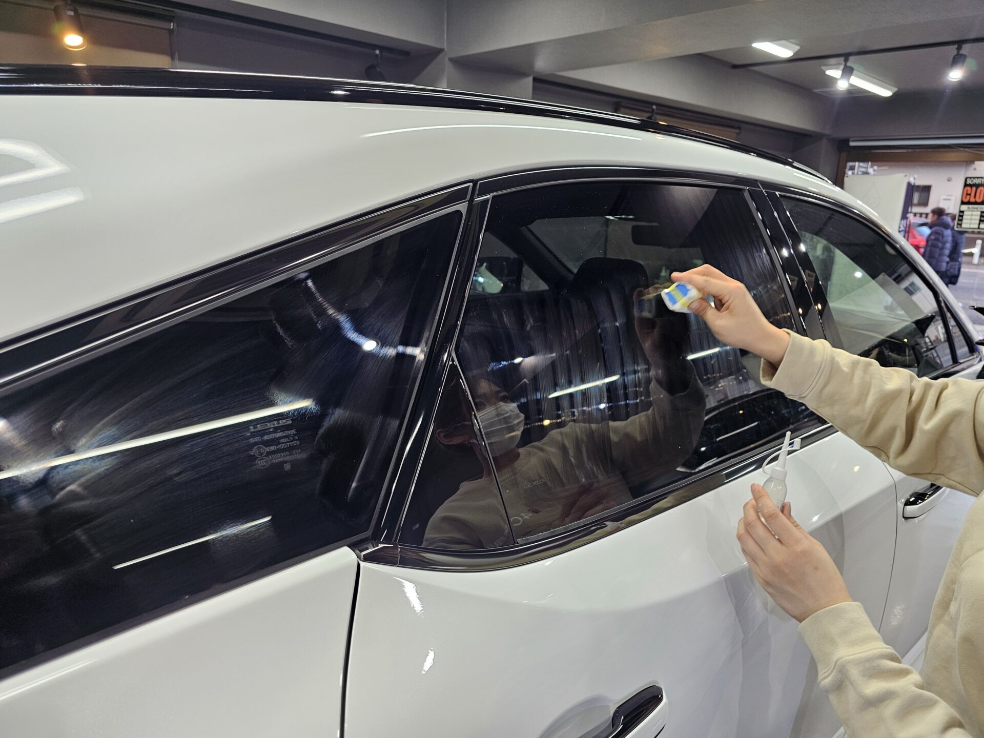 LEXUS RX500 窓ガラス全面コーティング塗布