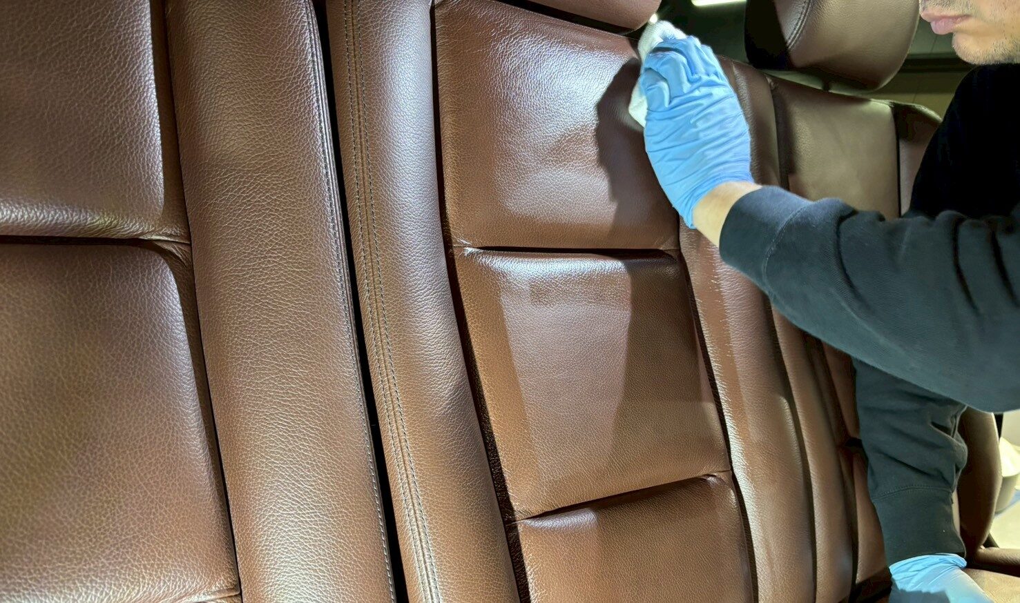 MB G350d(W463) レザーシートコーティング施工風景