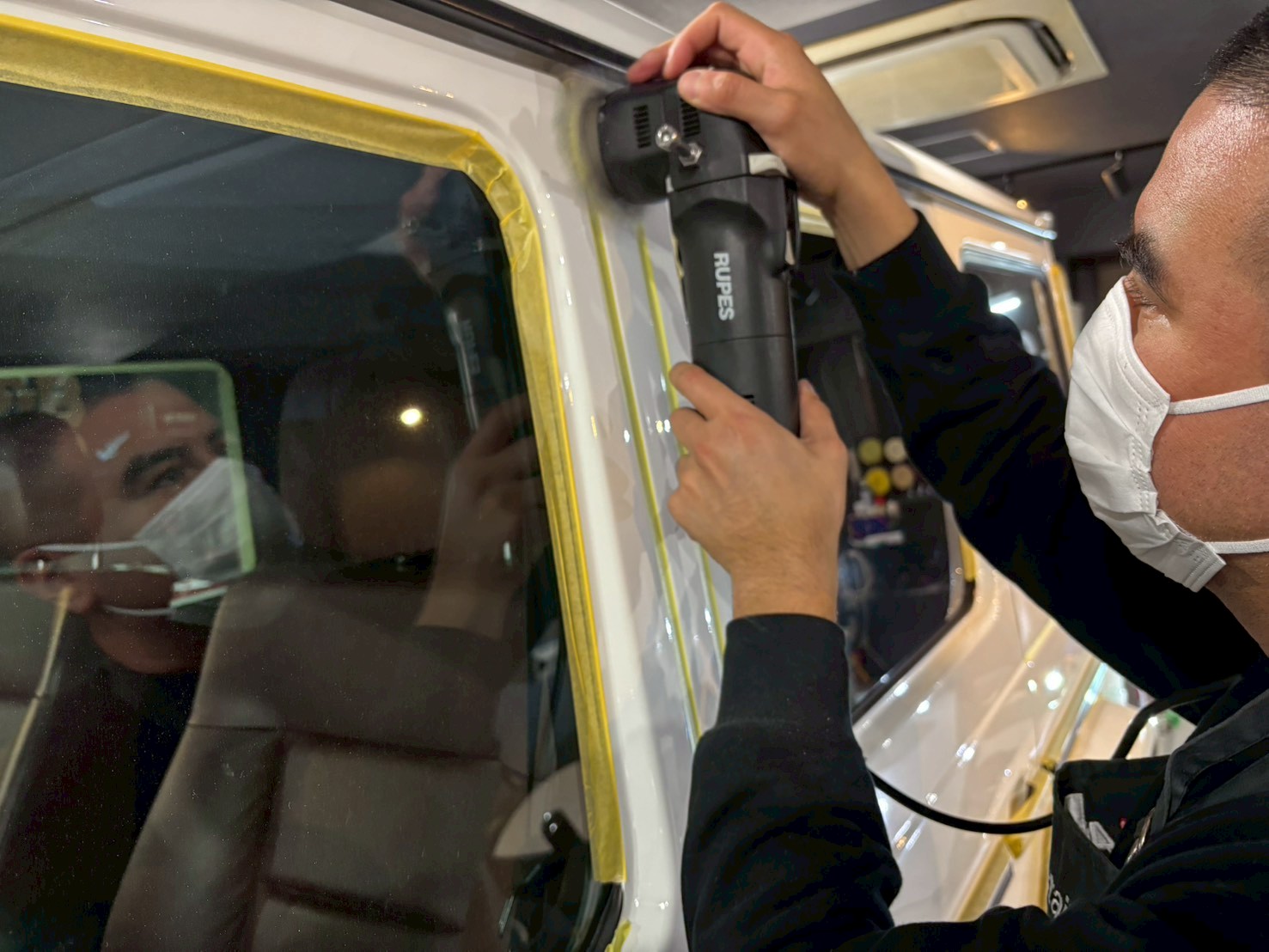 MB G350d(W463) 細部まで研磨 下地処理