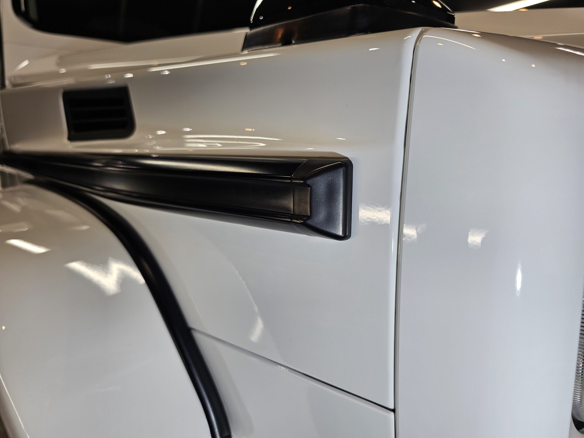 MB G350d(W463) 隙間汚れ除去