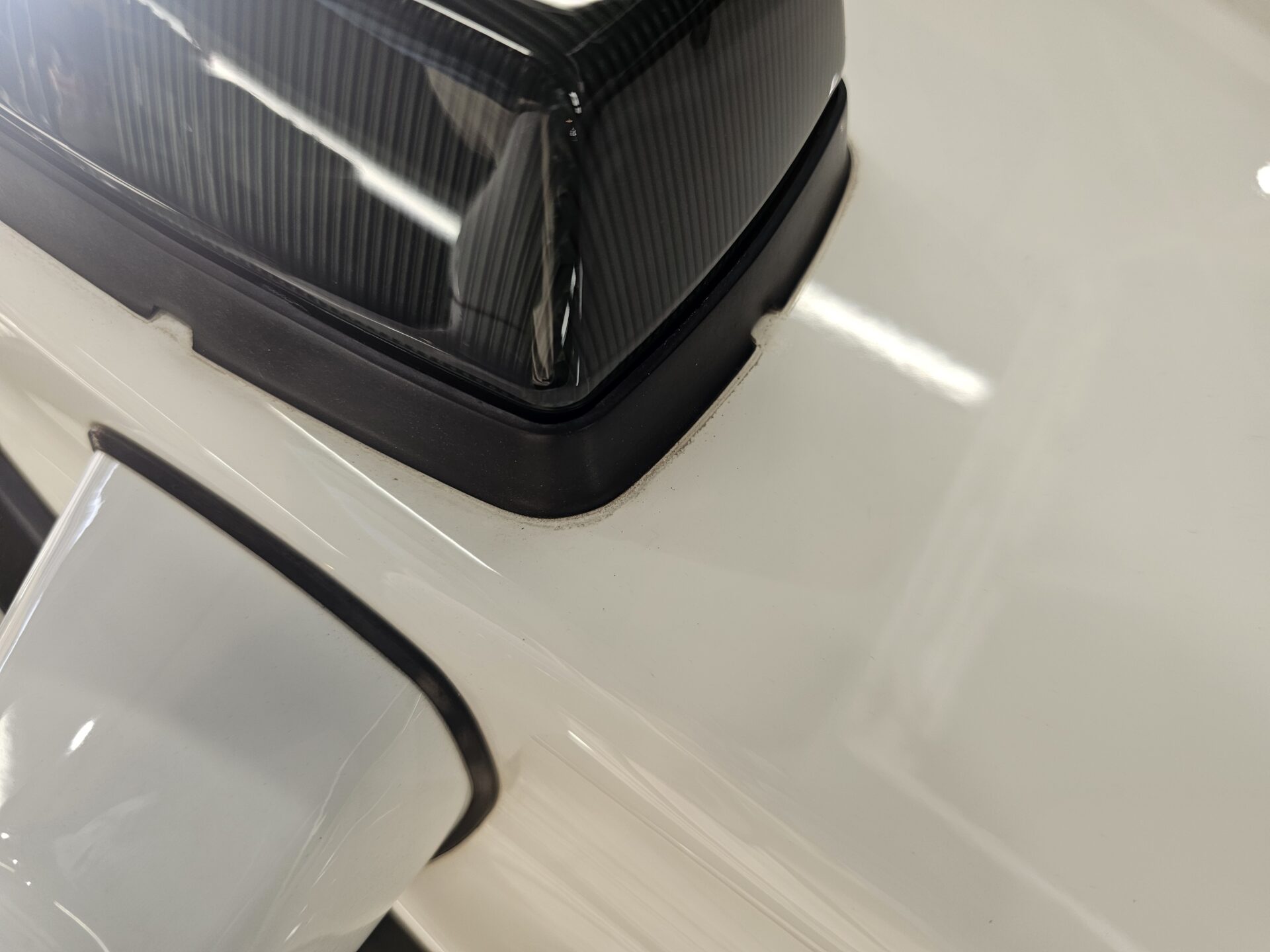 MB G350d(W463) 隙間蓄積汚れ