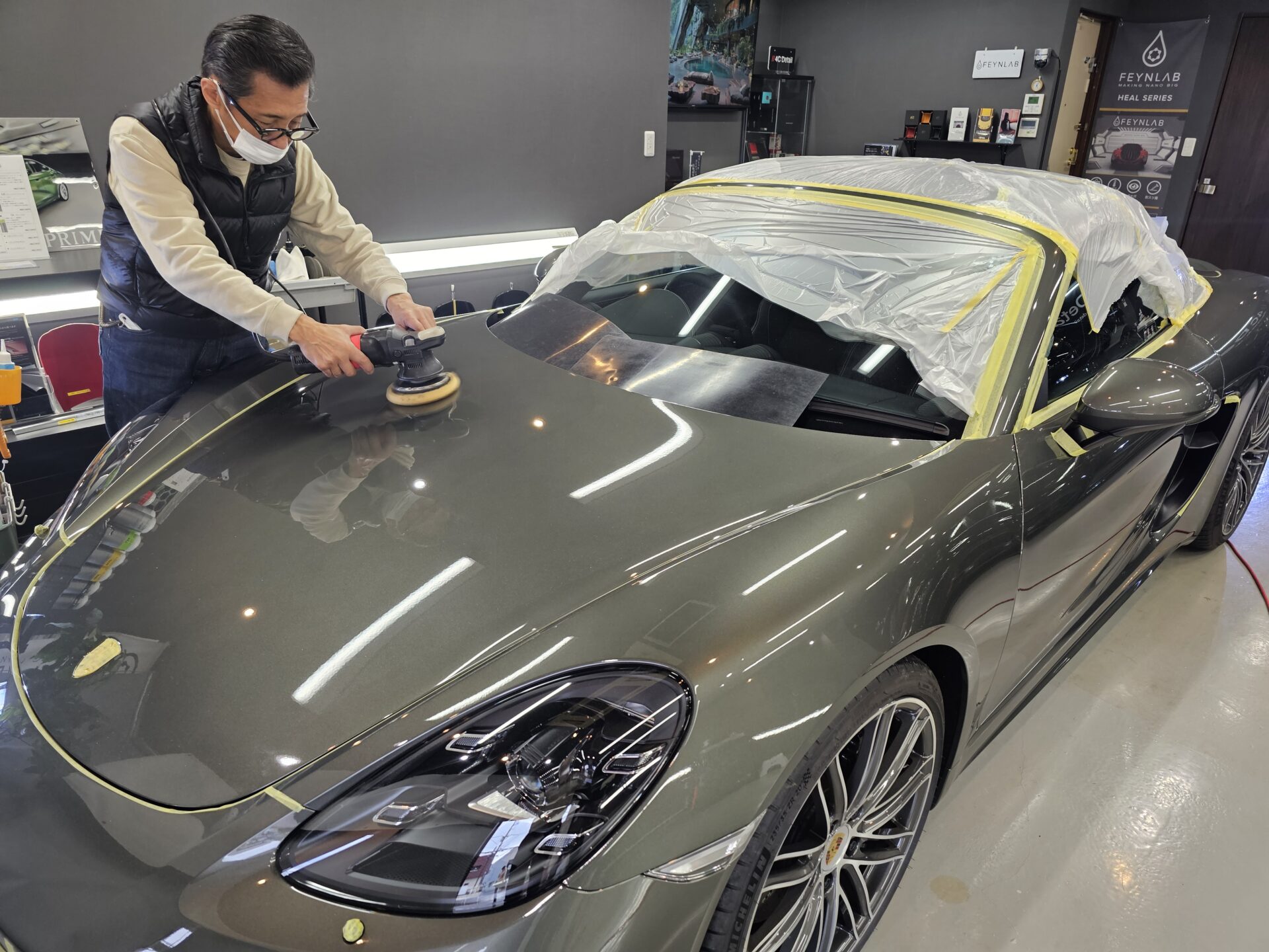 ポルシェ718ボクスターGTS4.0 アベンチュリングリーン 下地処理磨き 研磨